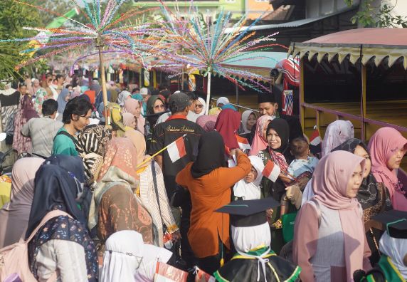 Pawai Ta'aruf / Karnaval dalam rangka Haflah Akhirussanah